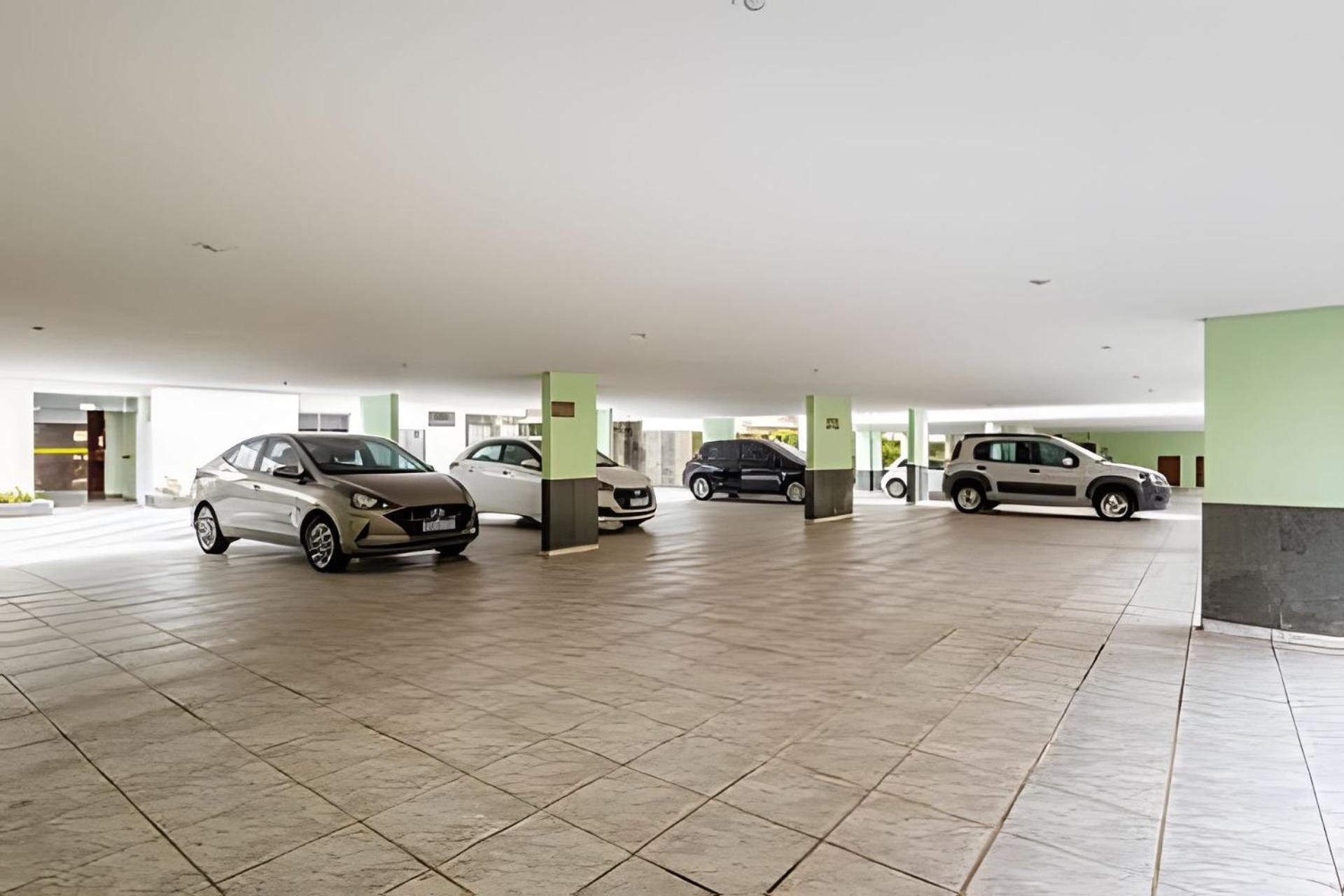 Apto Na Enseada Excelente Localizacao, 500M Da Praia, Garagem, Ar Condicionado Portaria 24 Horas غوارويا المظهر الخارجي الصورة